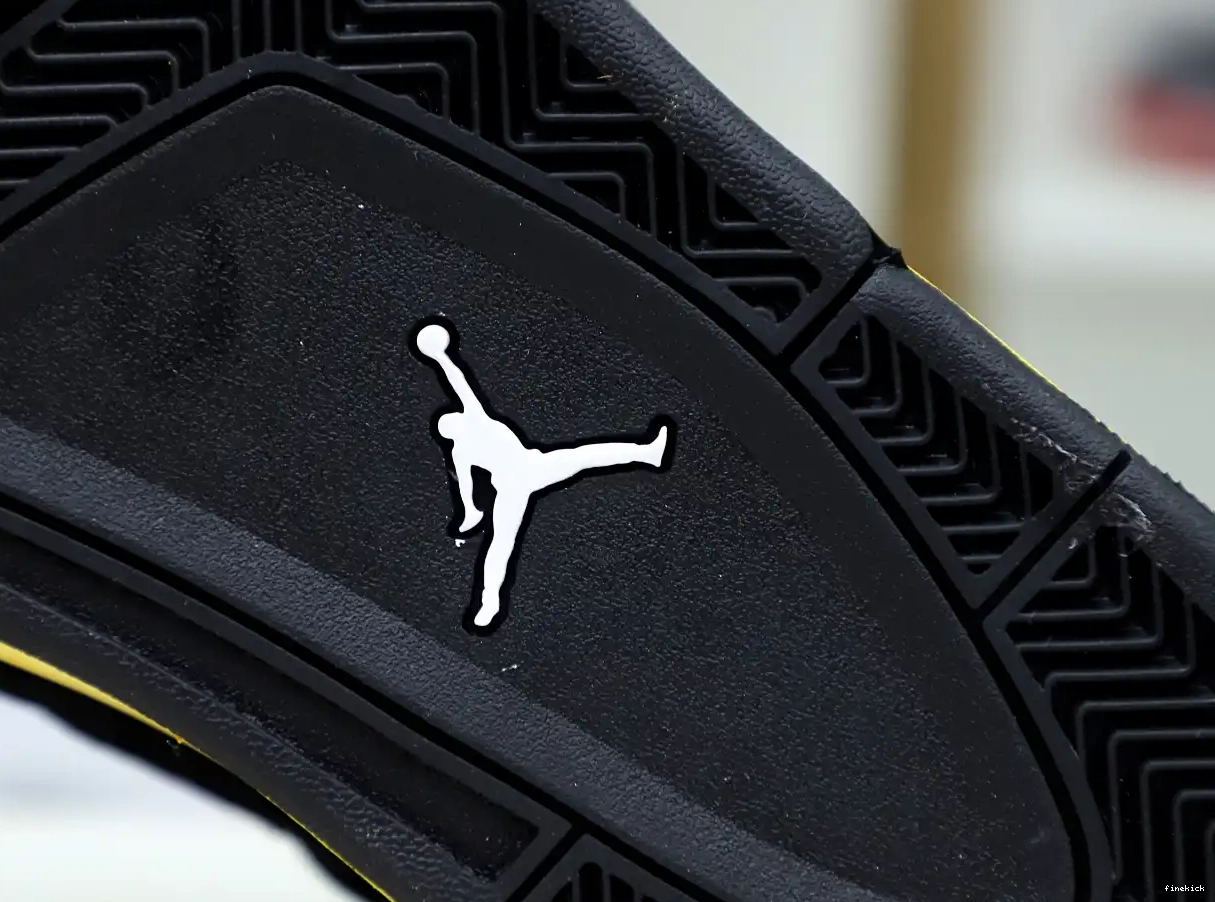 Jordan4 Air  Jordan thunder 2023 0415